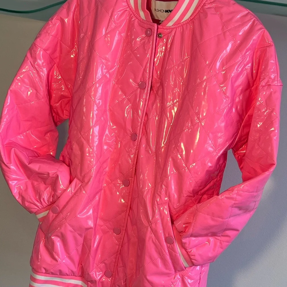 Fashion Nova Glossy Pink Jacket
BRAND NEW! SUPER PRETTY!
BUBBLEGUM PINK! - Picture 1 of 10